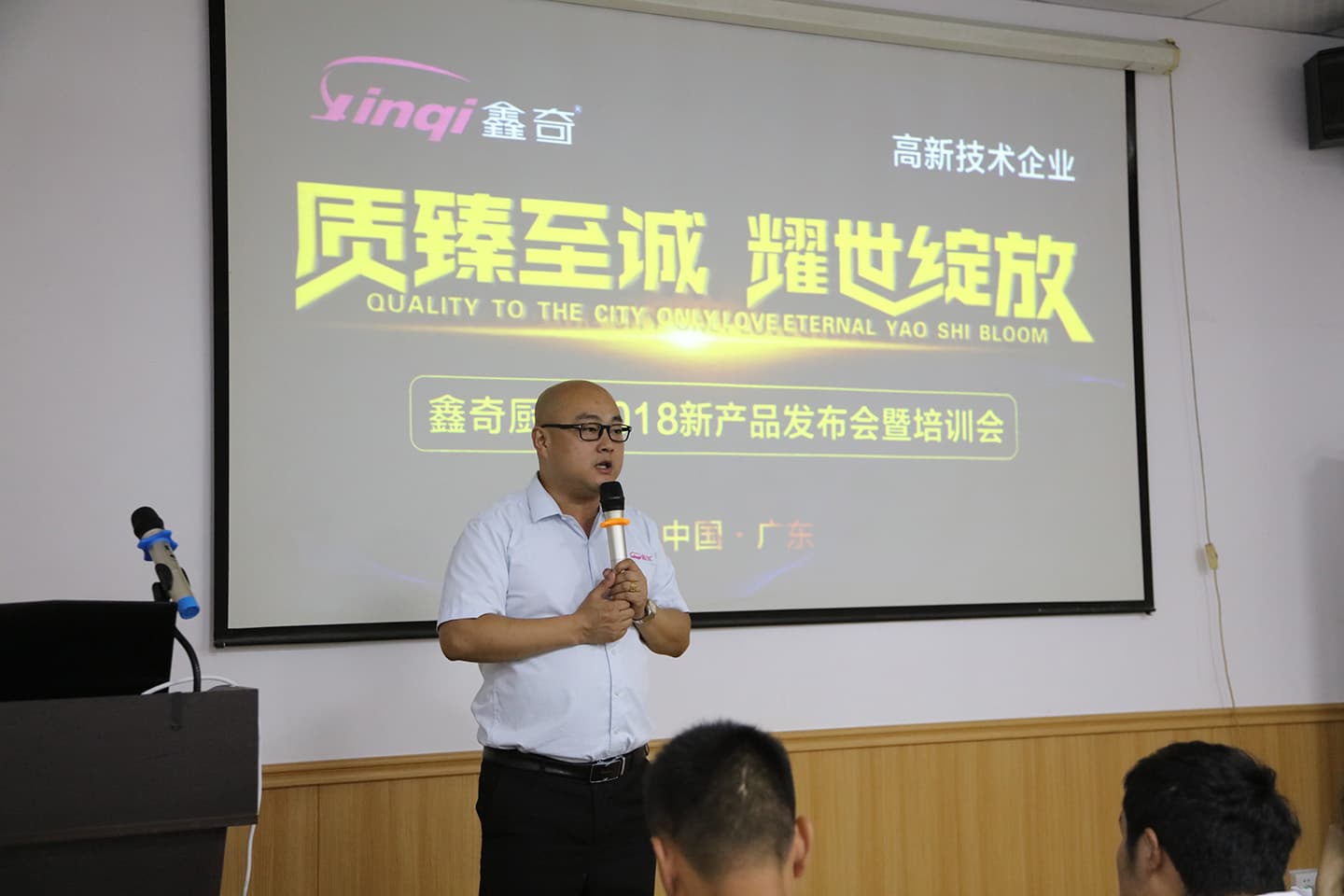 Ydh15maS6uYZN69680CP7911.jpg